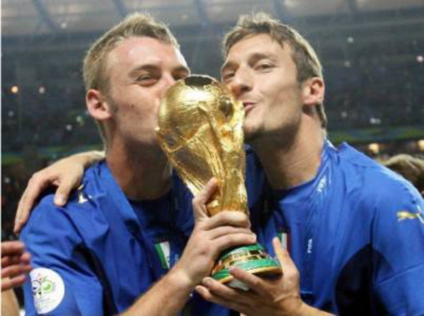 de-rossi-totti-mondiali-2006-coppa