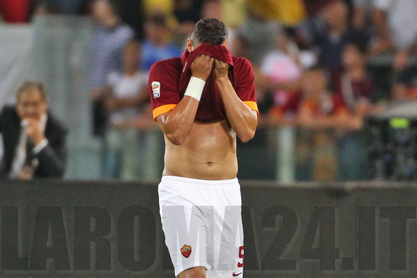 castan-disperato-infortunio-presentazione-roma-fenerbahce-20-08-14