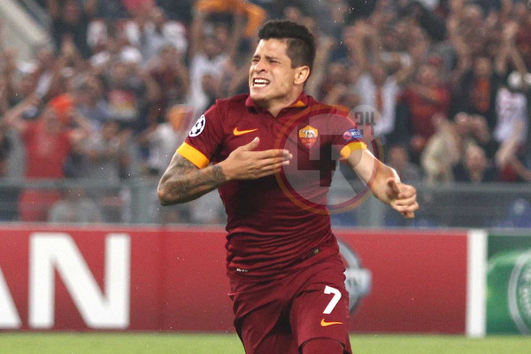 iturbe-esulta-mano-sul-pettofoto-mancini-roma-cska-18-9-14