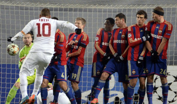 totti-punizione-vs-cska
