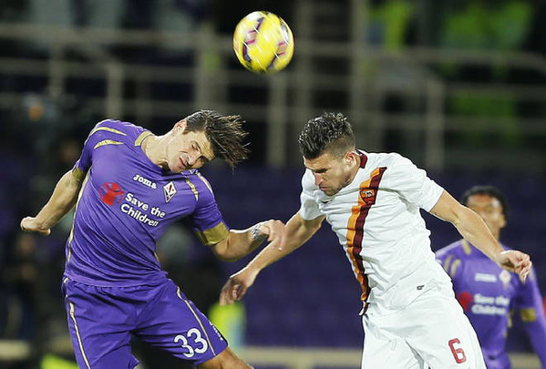 strootman-gomez-colpo-di-testa-fiore-roma