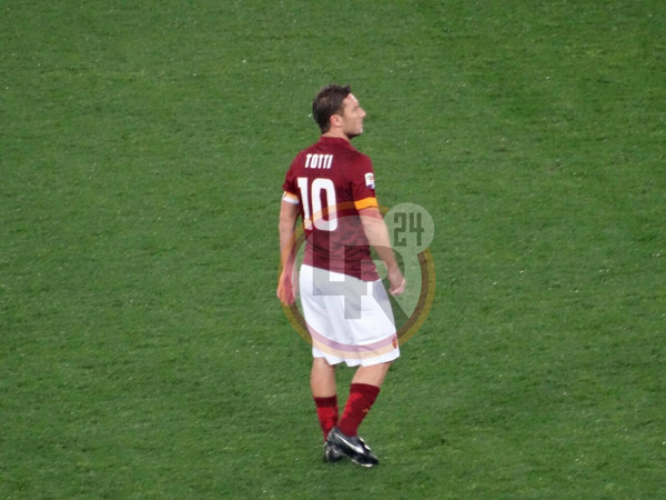 roma-samp-totti-lr24