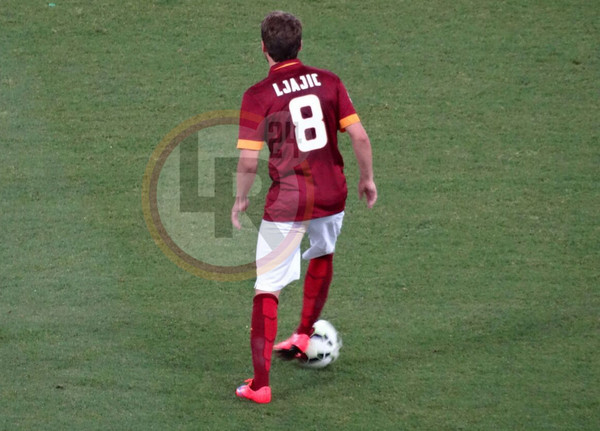 ljajic-tutta-figura-spalle