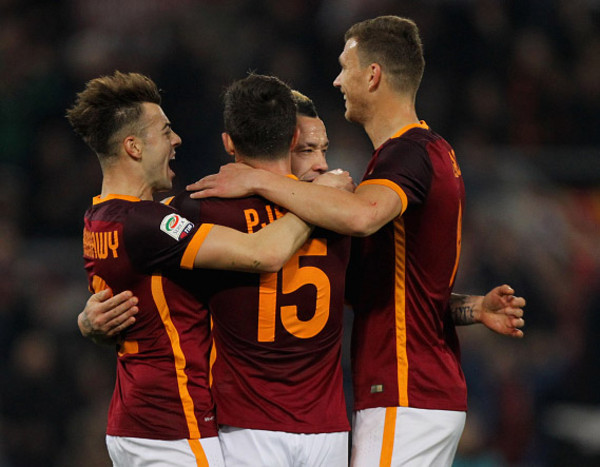 as-roma-v-frosinone-calcio-serie-a-2