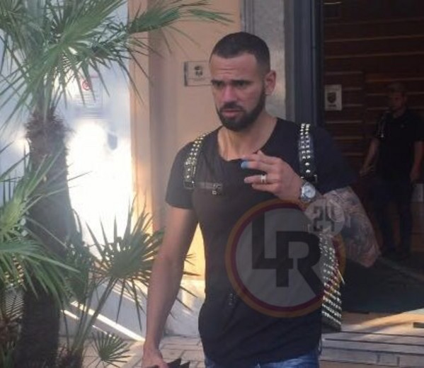 castan-mezzo-busto-uscita-villa-sturart