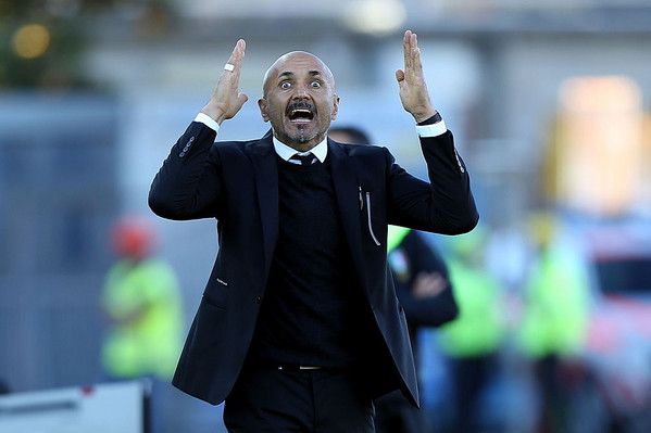 empoli-fc-v-as-roma-serie-a-21