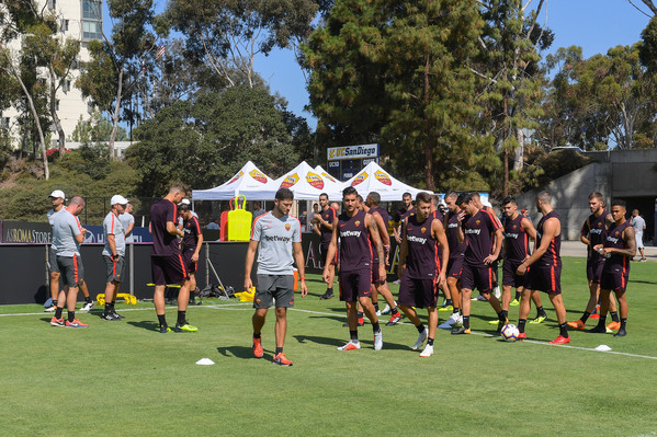 as-roma-tour-usa-2018-allenamento-a-san-diego-9