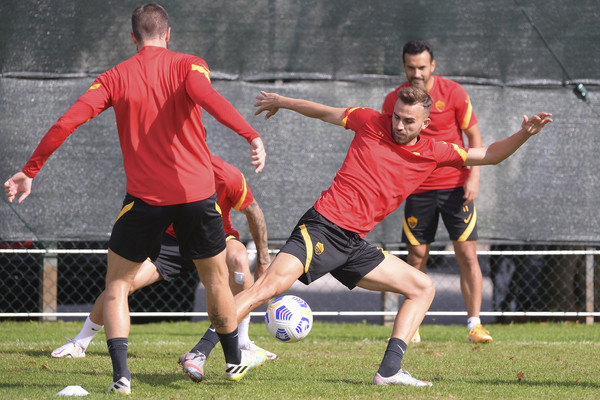 as-roma-sessione-di-allenamento-a-trigoriaas-roma-sessione-di-allenamento-a-trigoria-186