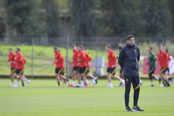 as-roma-sessione-di-allenamento-a-trigoriaas-roma-sessione-di-allenamento-a-trigoria-200