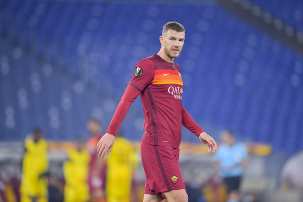 roma-vs-young-boys-uefa-europa-league-20202021-35