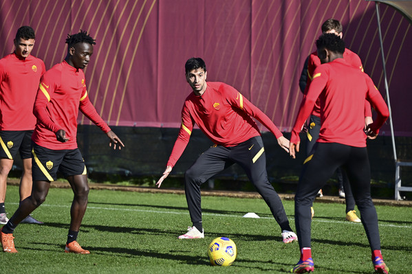 as-roma-sessione-allenamento-a-trigoria