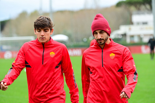 as-roma-sessione-di-allenamento-a-trigoria-368