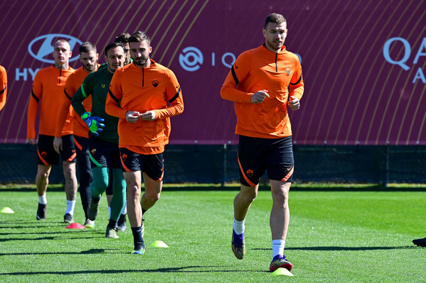 europa-league-sessione-di-allenamento-as-roma-a-trigoria-9