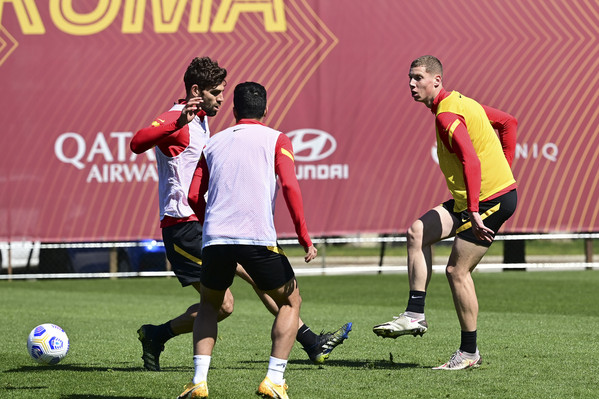 as-roma-sessione-di-allenamento-a-trigoria-445