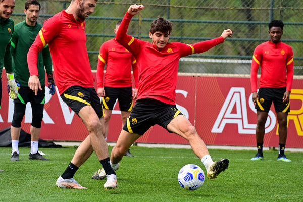 as-roma-sessione-di-allenamento-a-trigoria-516