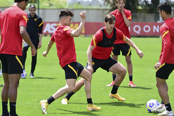 as-roma-sessione-di-allenamento-a-trigoria-552