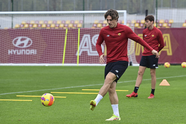 as-roma-training-session-579