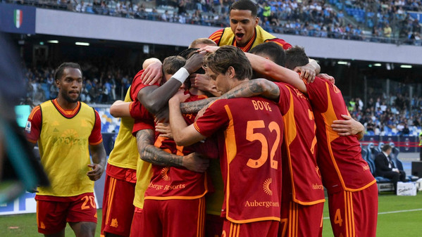 napoli-roma-esultanza-squadra