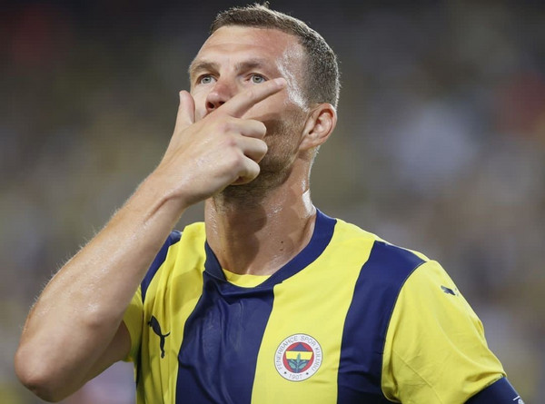 fenerbahce-lugano-dzeko-dybala-mask