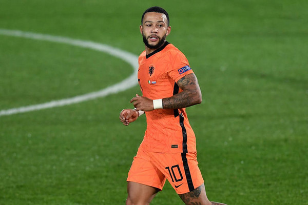 depay-3