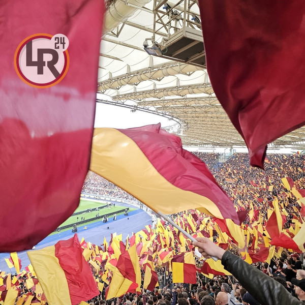 roma-fiorentina-curva-sud-bandiere-3