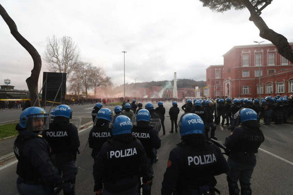 tensione-per-il-derby-lazio-roma-olimpico-blindato-2